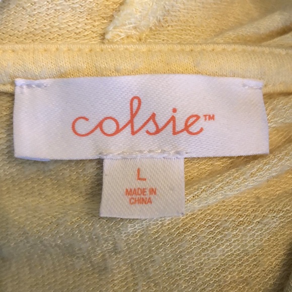 Colsie | Pullover cropped yellow Hoodie - Picture 3 of 7